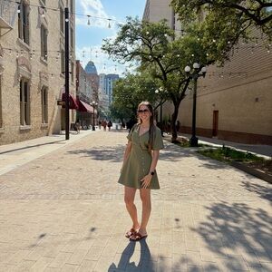 Lulus Stylish Green Button-Up Dress